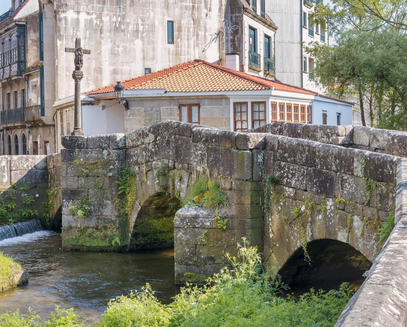 Alojamiento Ponte Romana Apartment Caldas De Reis Luaran gambar